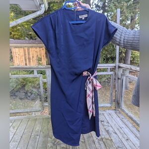 Burberry navy blue dress size medium